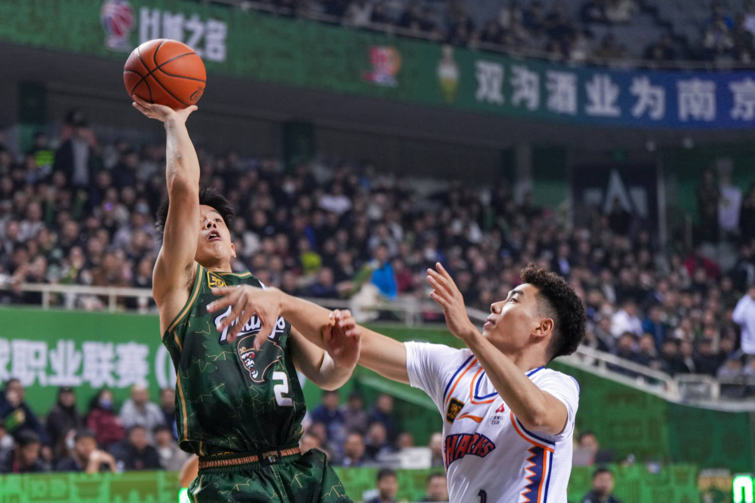 北京首钢豪取连胜，辽宁队再度失利