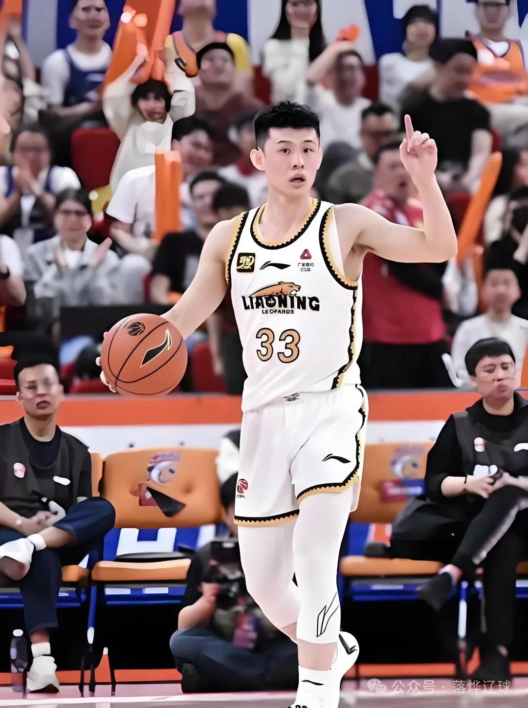 山东男篮大胜辽宁队，实力压倒对手取胜