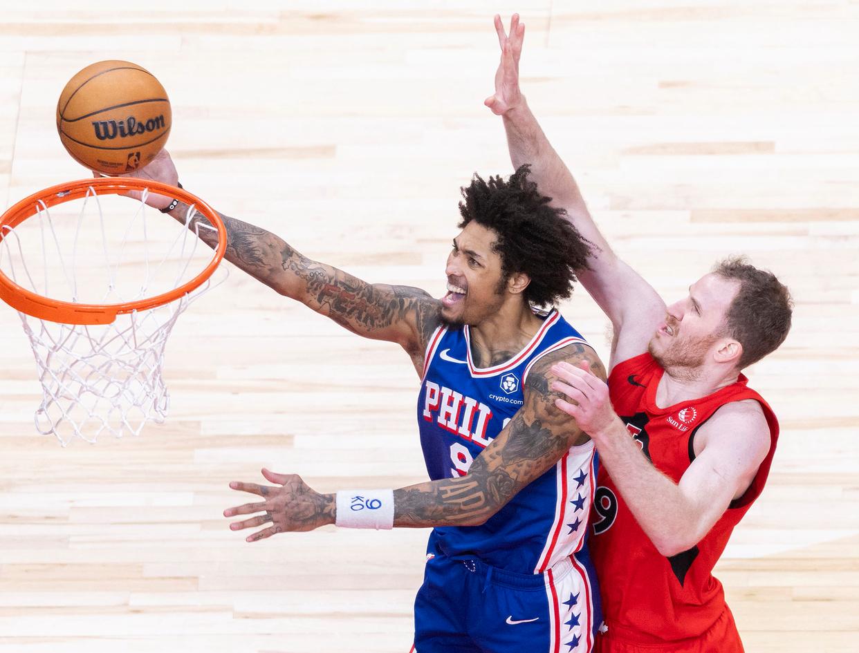 猛龙后卫接连得分,率队取胜 猛龙后卫接连得分,率队取胜