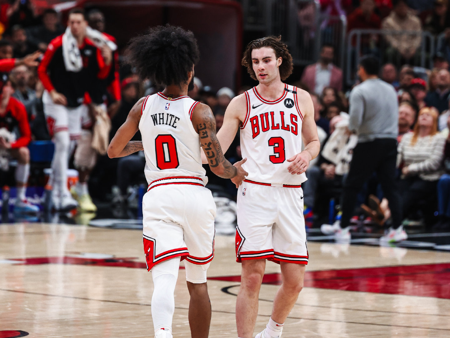 猛龙后卫接连得分,率队取胜 猛龙后卫接连得分,率队取胜