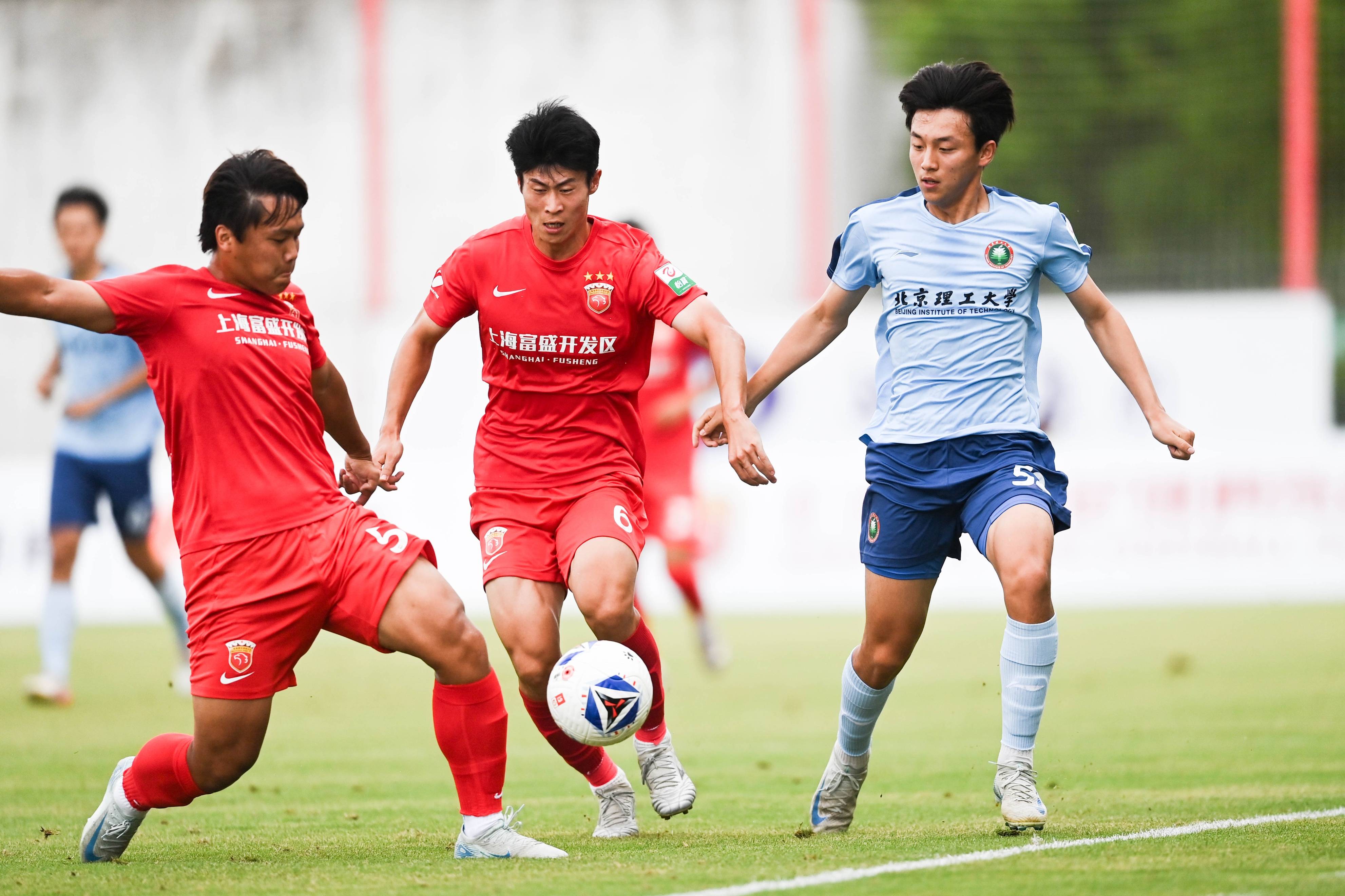 包含中国足球职业联赛精彩继续上演，胜负分明！的词条