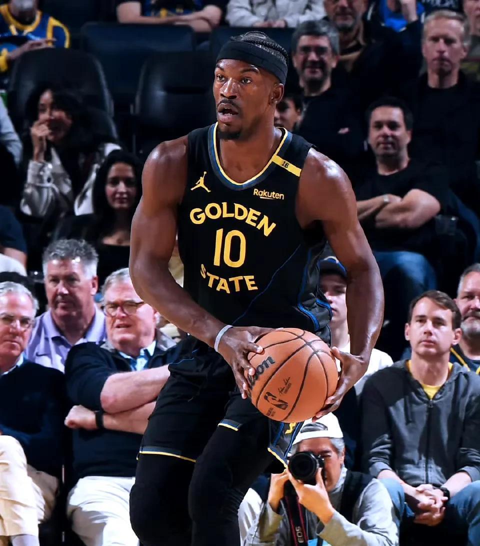 勇士告捷马刺,格林准时站出来 勇士告捷马刺,格林准时站出来