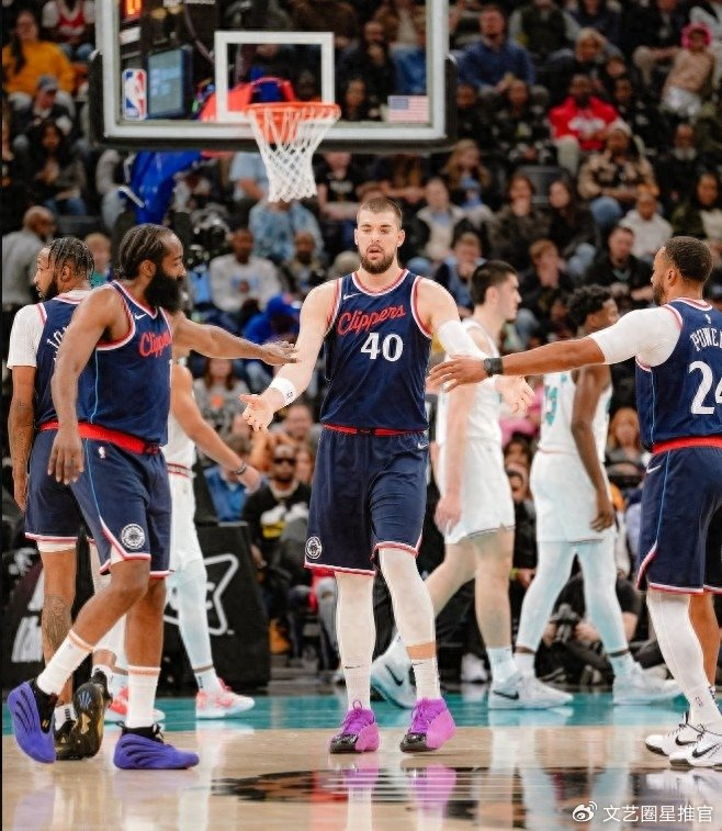 快船逆转灰熊,艰难取胜 快船逆转灰熊,艰难取胜