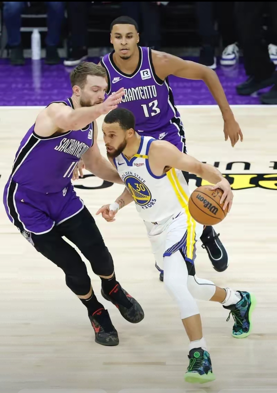 国王惨负开拓者,客场遭遇连败的简单介绍 国王惨负开拓者,客场遭遇连败的简单介绍