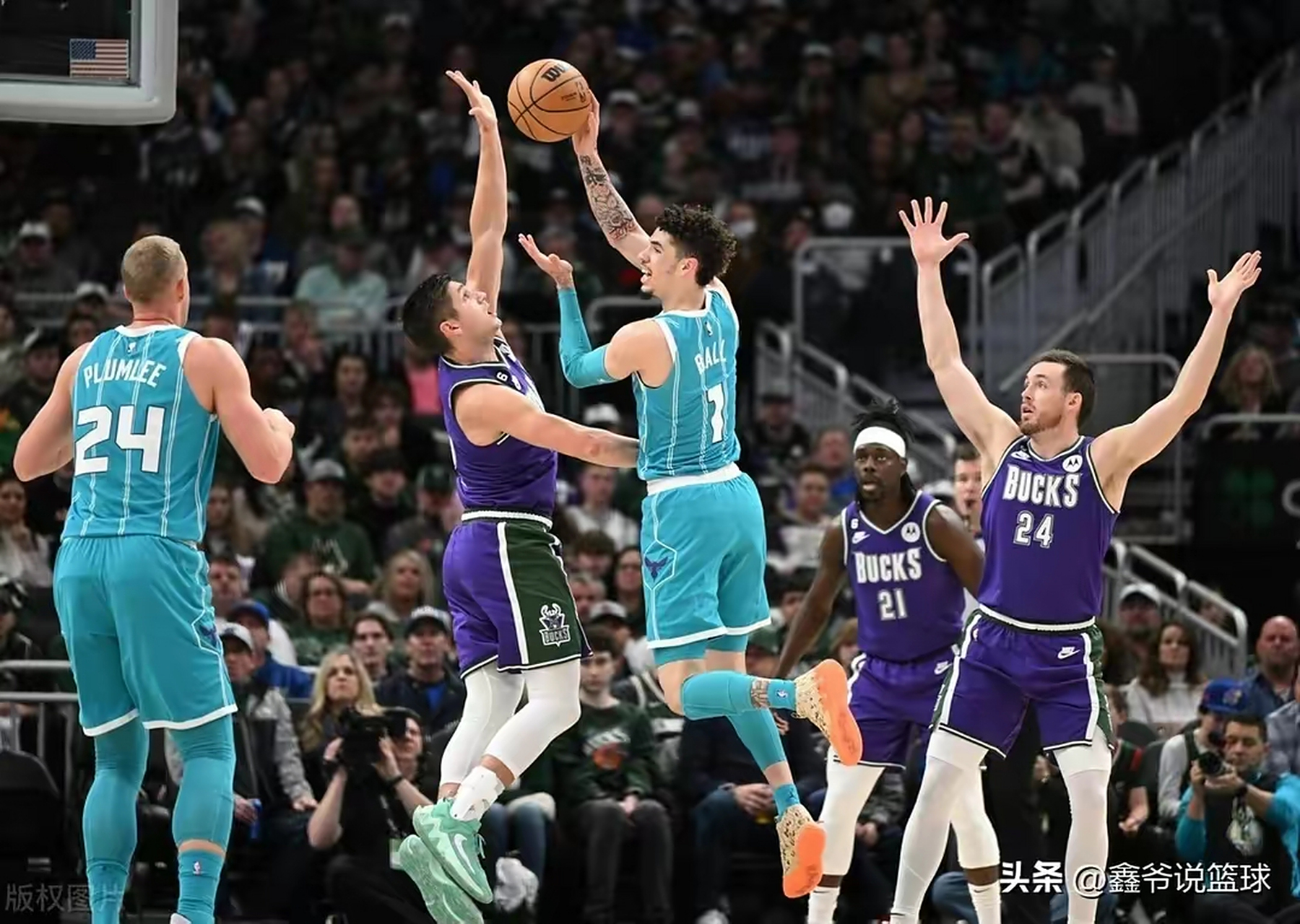 关于雄鹿在主场击败黄蜂晋级下一轮的信息