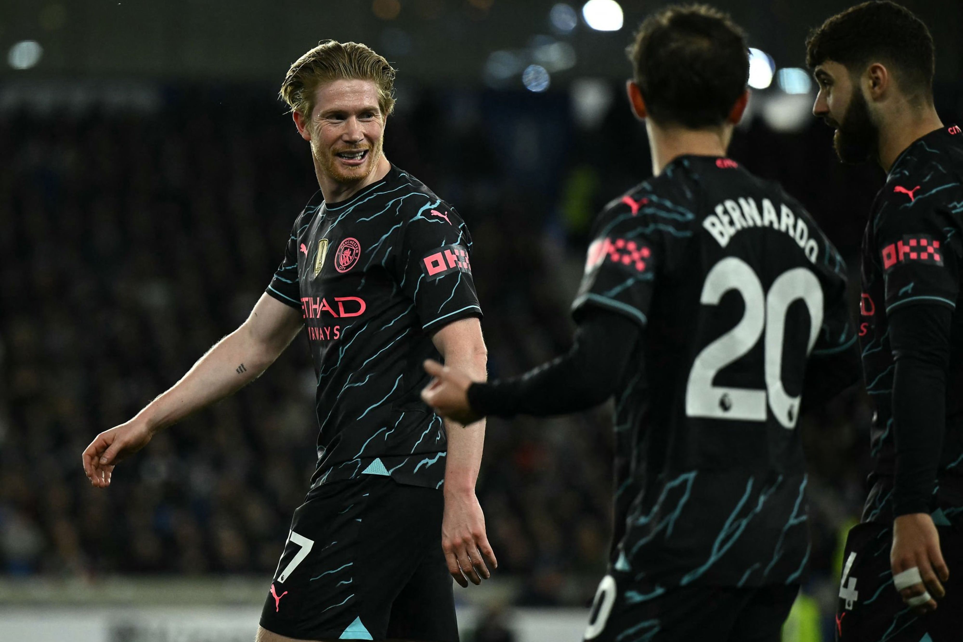 关于曼城力挫对手，挺进欧冠八强硕果累累的信息