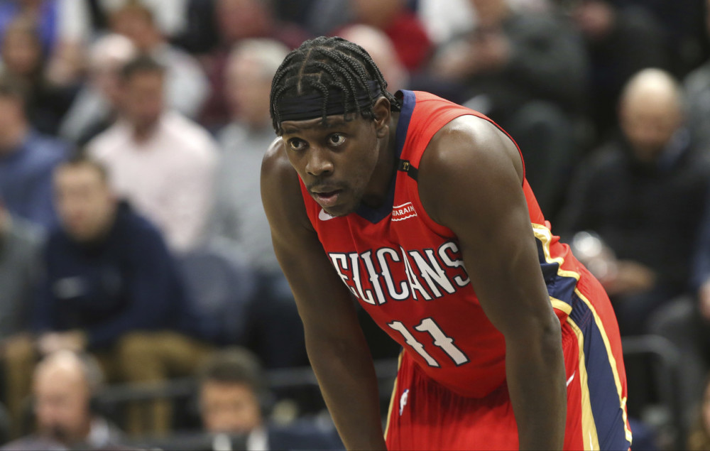 包含雄鹿队在内部训练中勤奋进步的词条